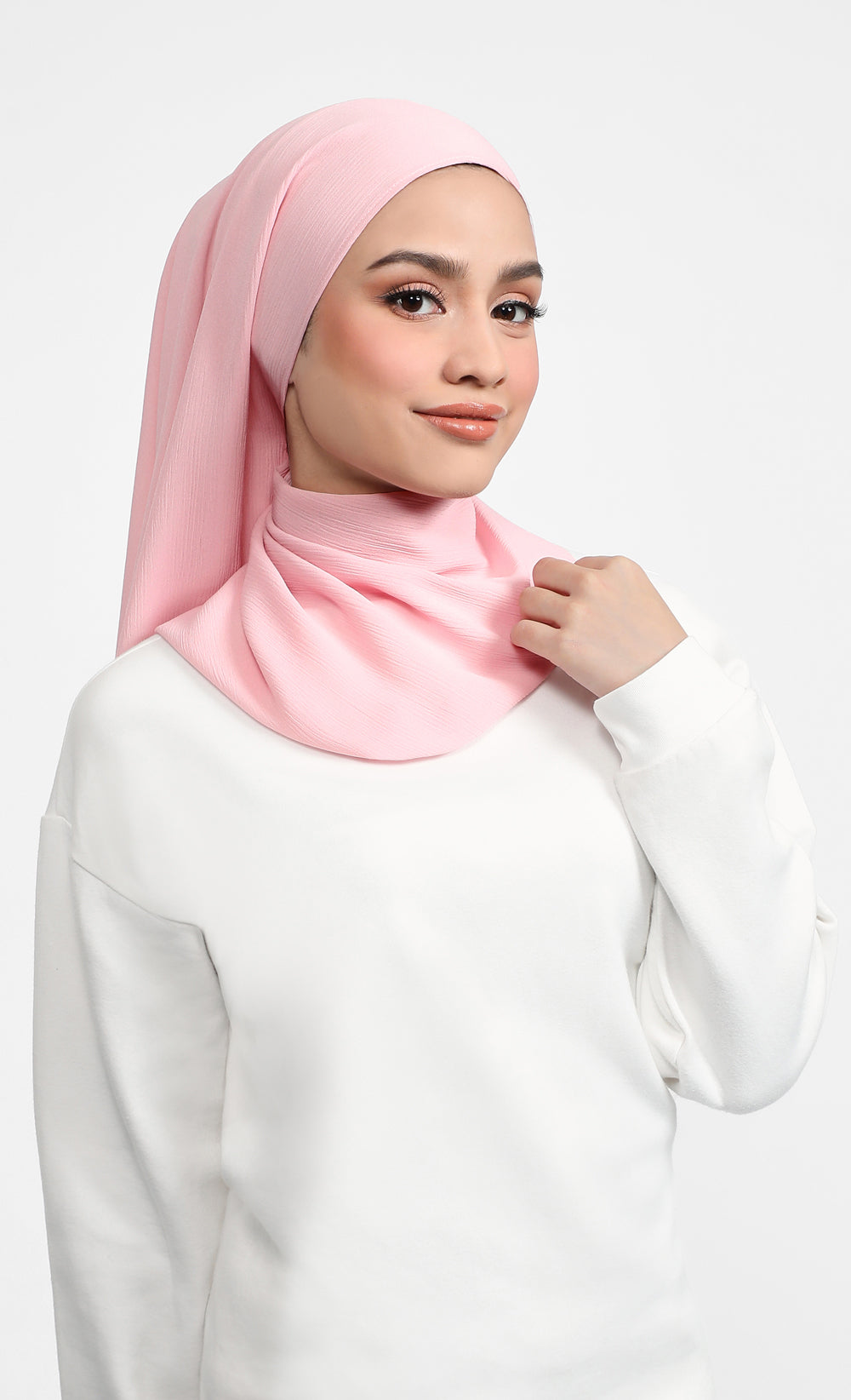 Nikita Triangle Chiffon Hijab in Pink‎‎‎‎‎‎‎