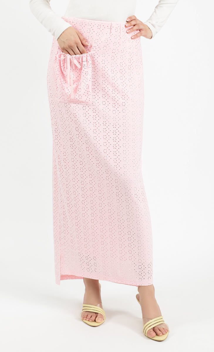 Comeback Cut-Out Knit Skirt in Pink