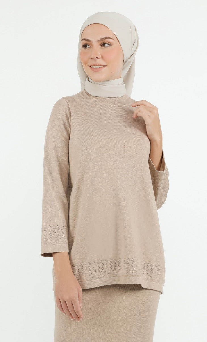 Easy Fine-Knit Top in Brown